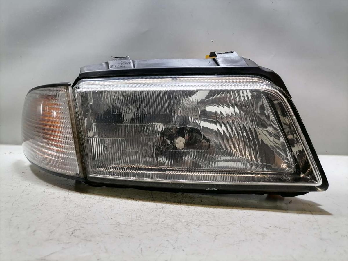 Audi A4 B5 original Scheinwerfer vorn rechts Halogen mit integrierten Nebelscheinwerfer Bj.1997